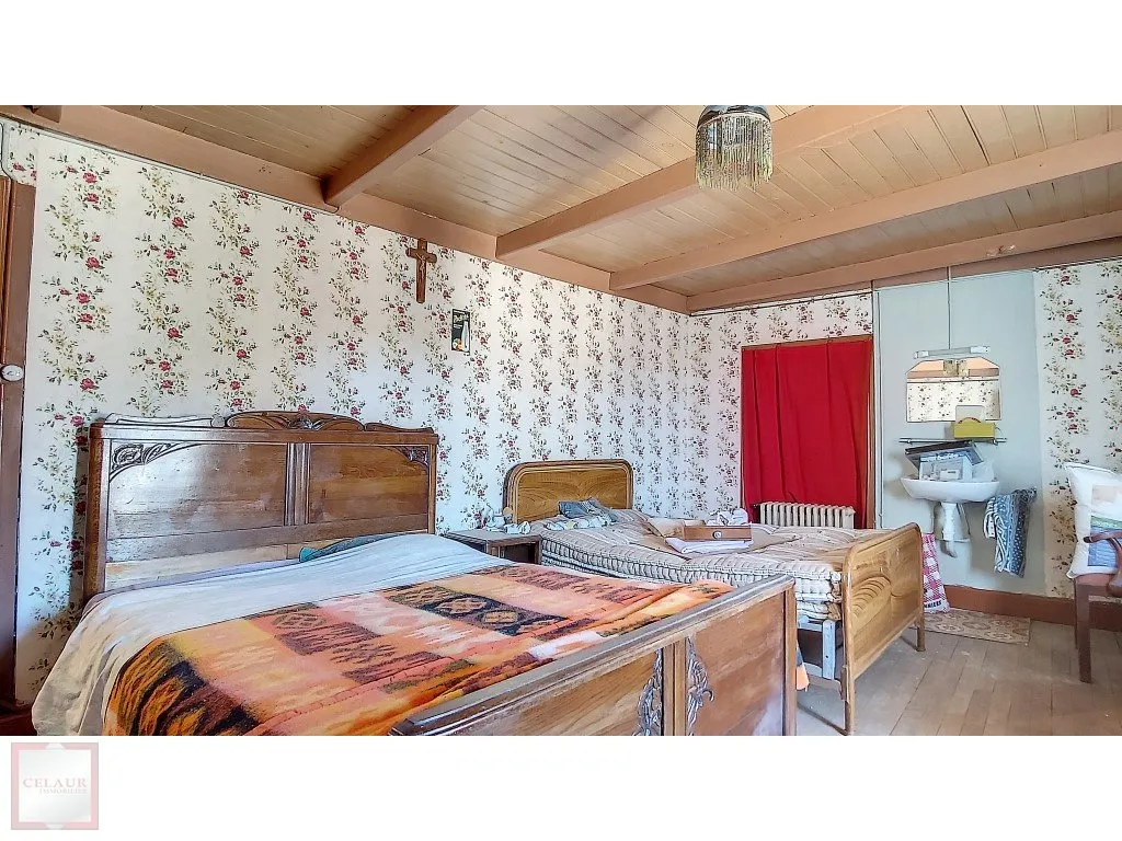 ENSEMBLE EN PIERRE DE CARACTERE