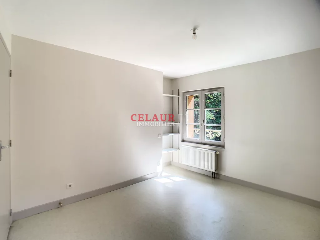 T3 de 73m&sup2; quartier cath&eacute;drale