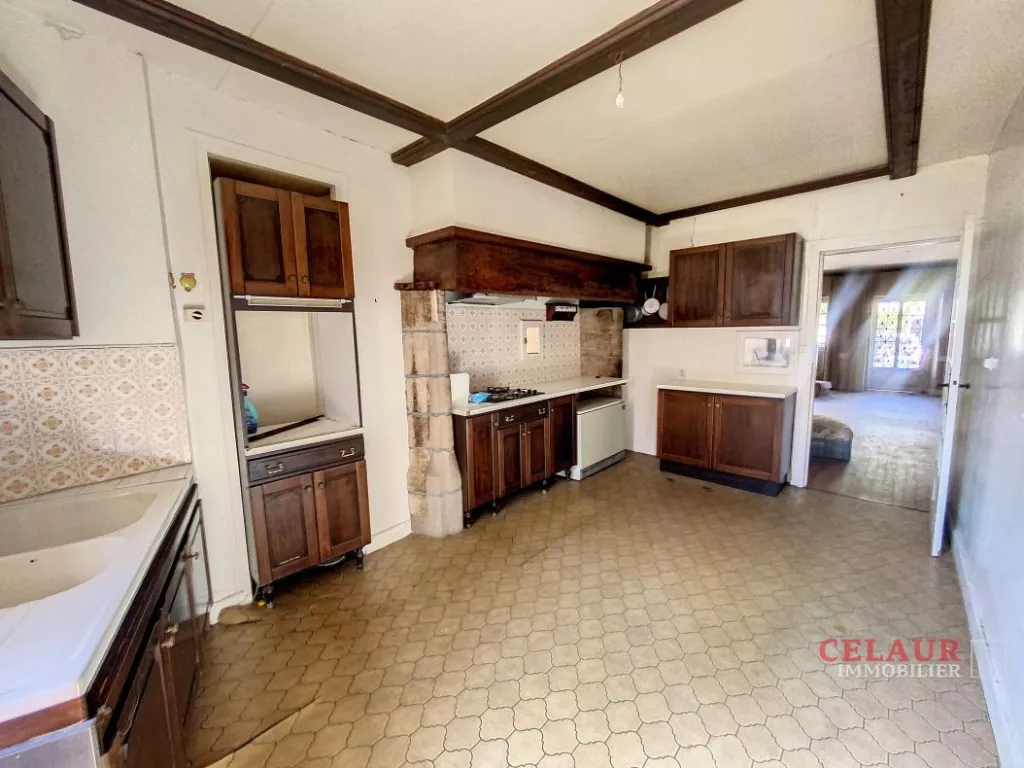 MAISON DE VILLE A RENOVER