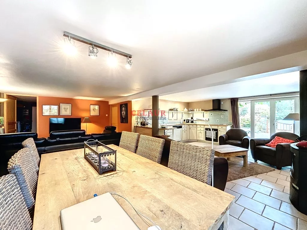 MAISON  5 CHAMBRES AVEC PISCINE PR&Egrave;S D'ARGENTAT SUR DORDONNE