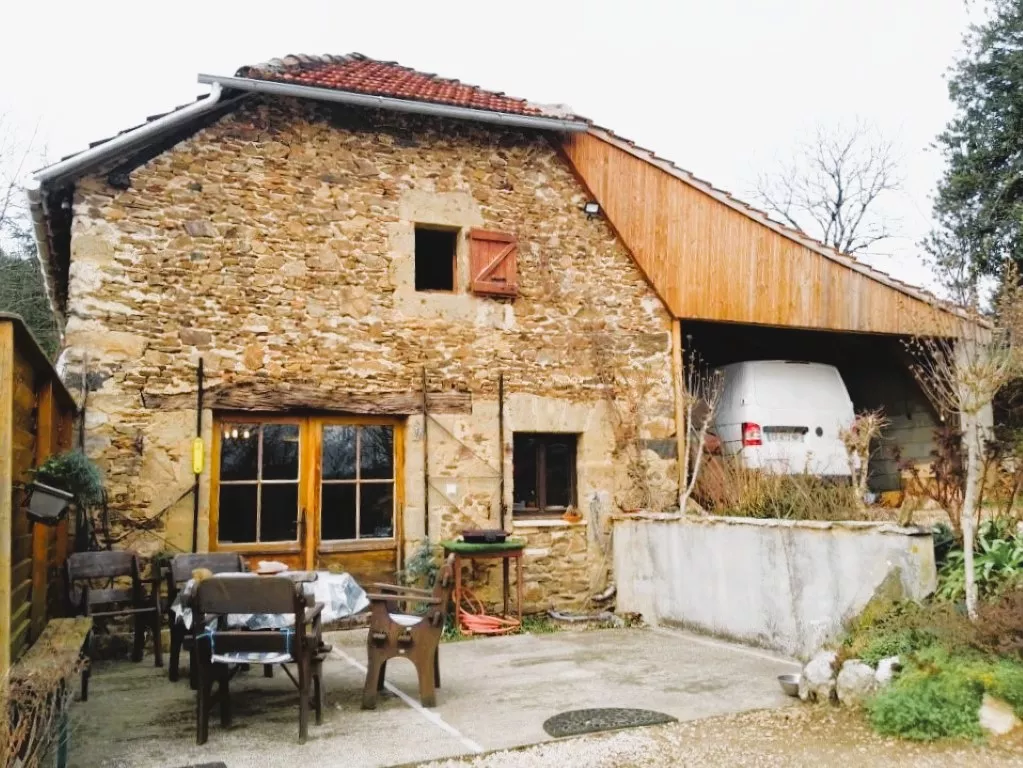 CORPS DE FERME ANCIEN