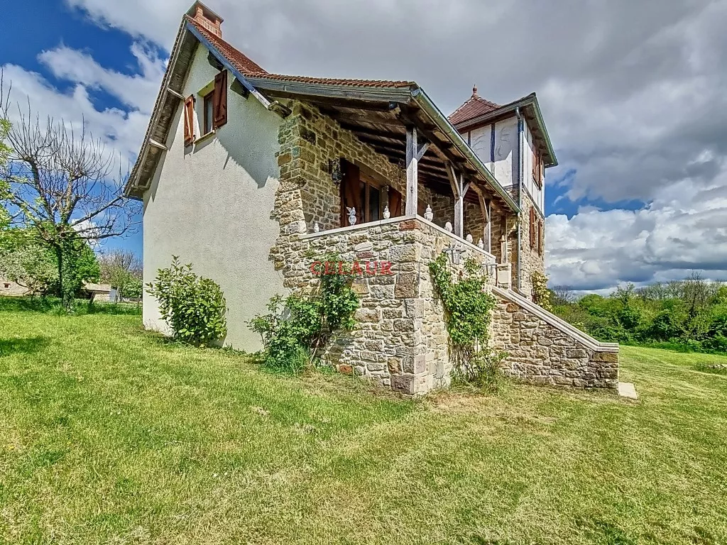 maison de caract&egrave;re avec vue imprenable sur la vall&eacute;e de la Dordogne