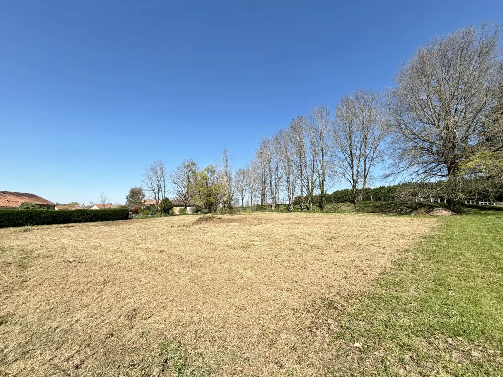 Terrain &agrave; b&acirc;tir