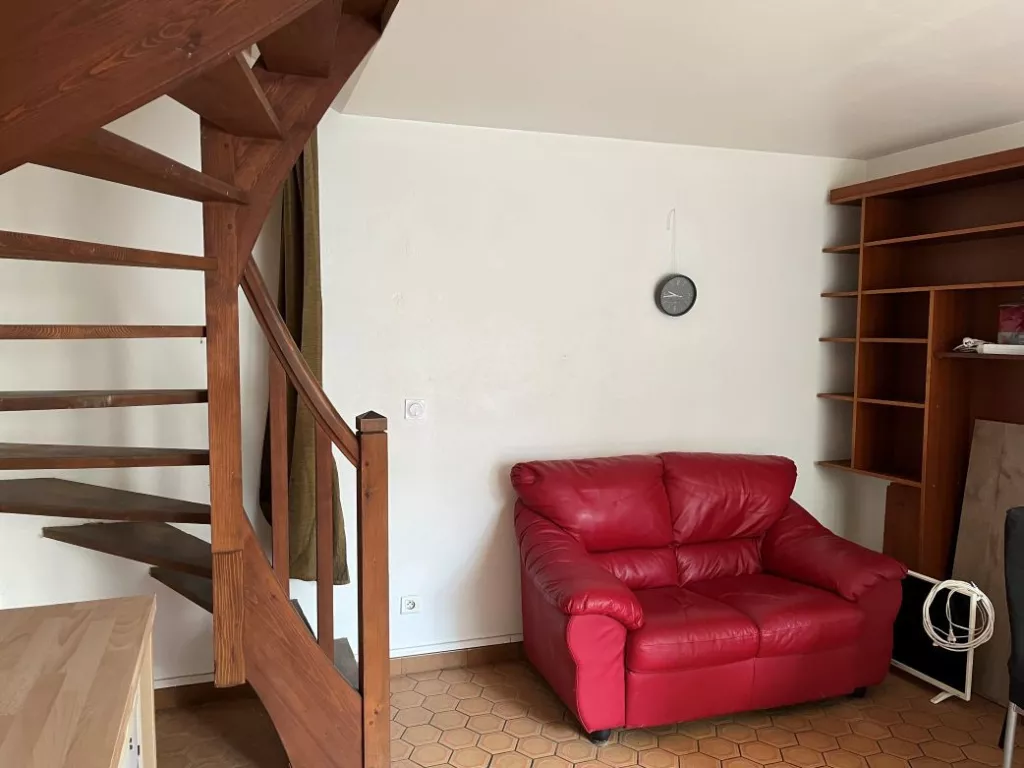 MAISON DE BOURG - T1BIS