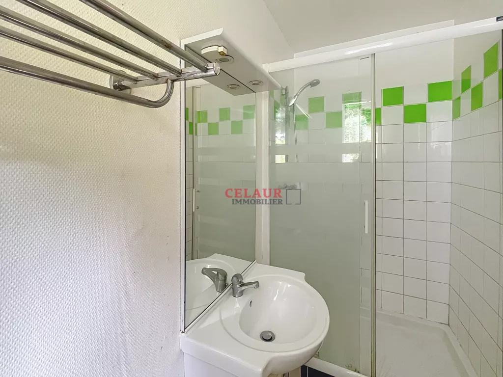 STUDIO RENOVE AVEC GARAGE