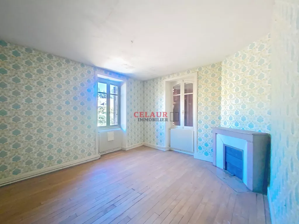 Immeuble de caract&egrave;re &agrave; restaurer