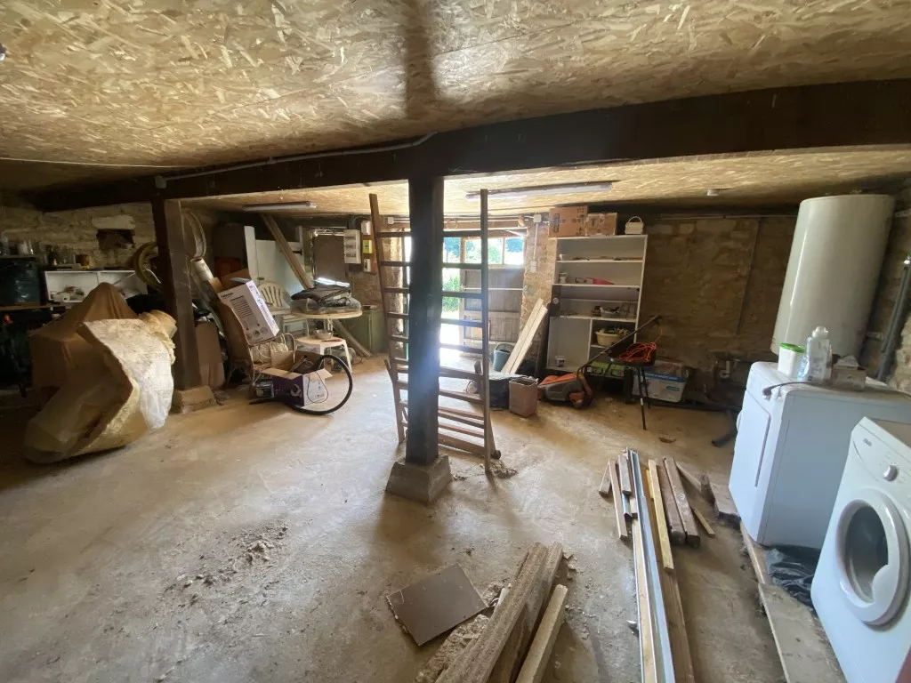 MAISON DE BOURG AVEC JARDIN