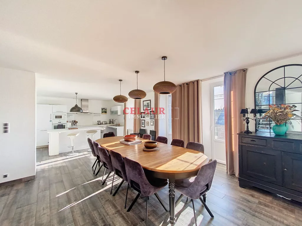 MAISON ENTIEREMENT RENOVEE