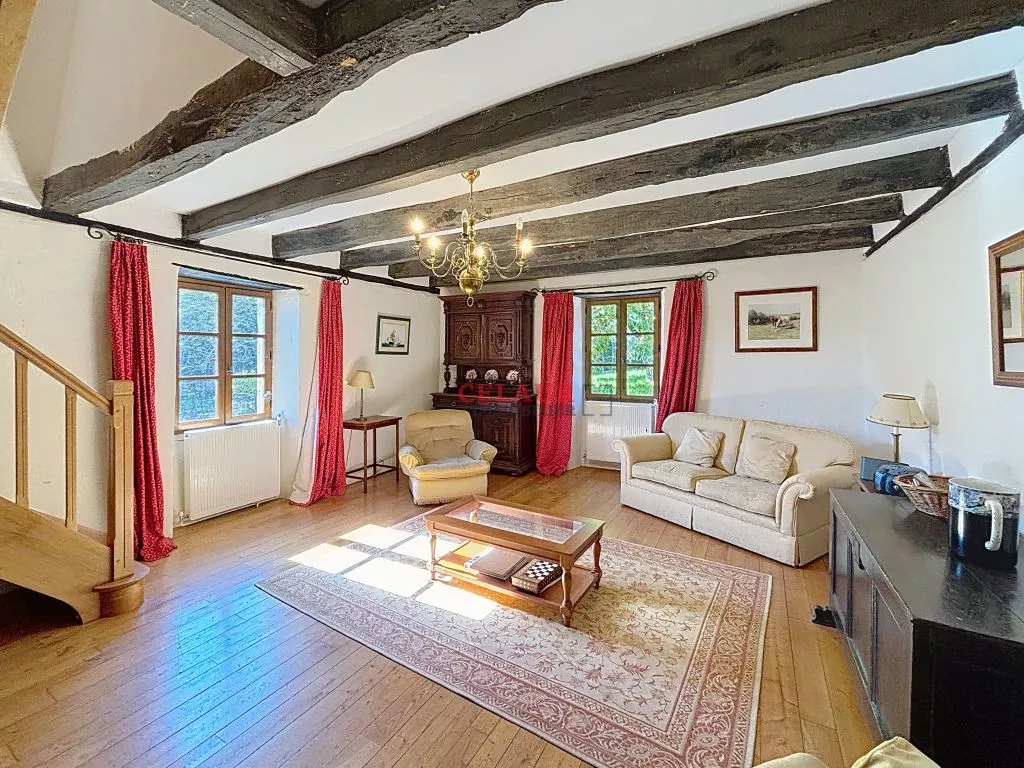 PROPRIETE AVEC MAISON ET DEPENDANCES PISCINE SUR 1 HA DE PARC CLOS