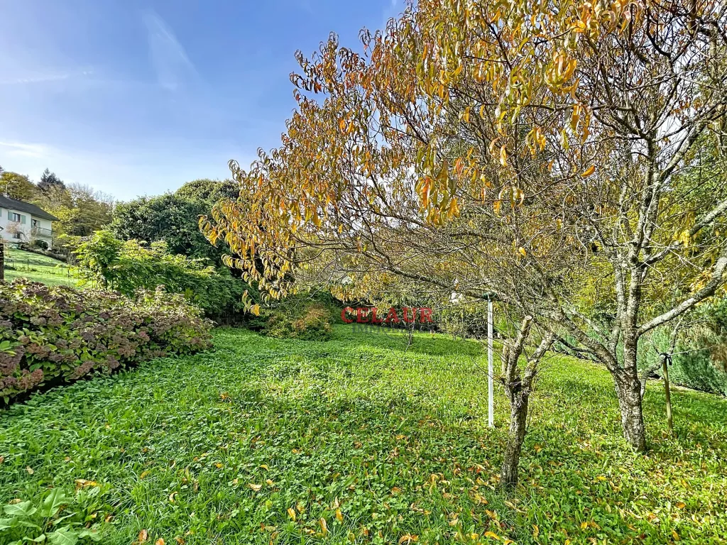 MAISON FAMILIALE &Agrave; LAGUENNE
