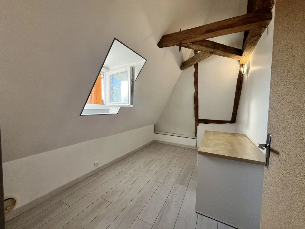 chambre 2 &eacute;tage  1