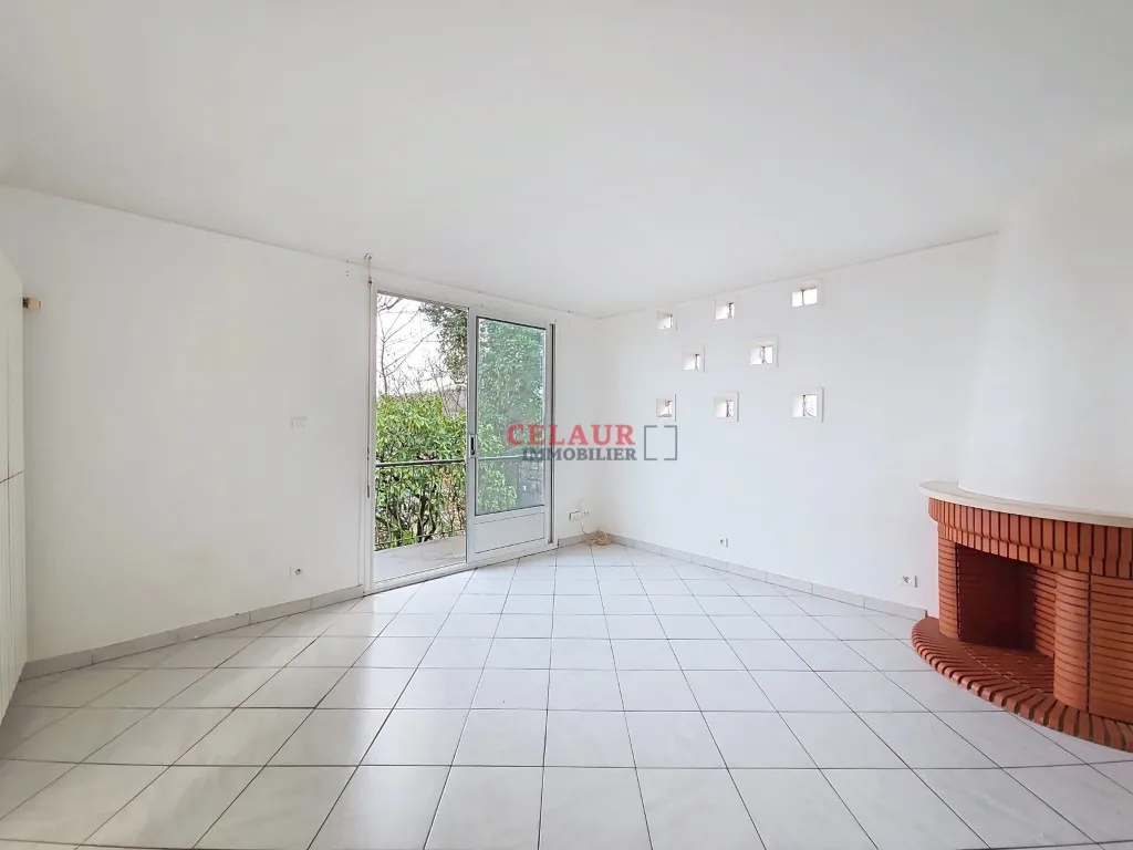 MAISON &Agrave; UZERCHE