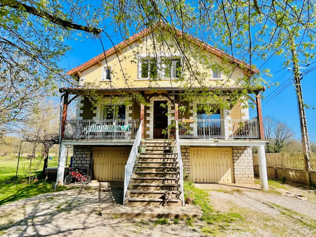 MAISON INVIDIDUELLE AU CALME PROCHE DORDOGNE A PIED