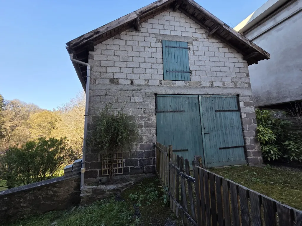 MAISON DE VILLE